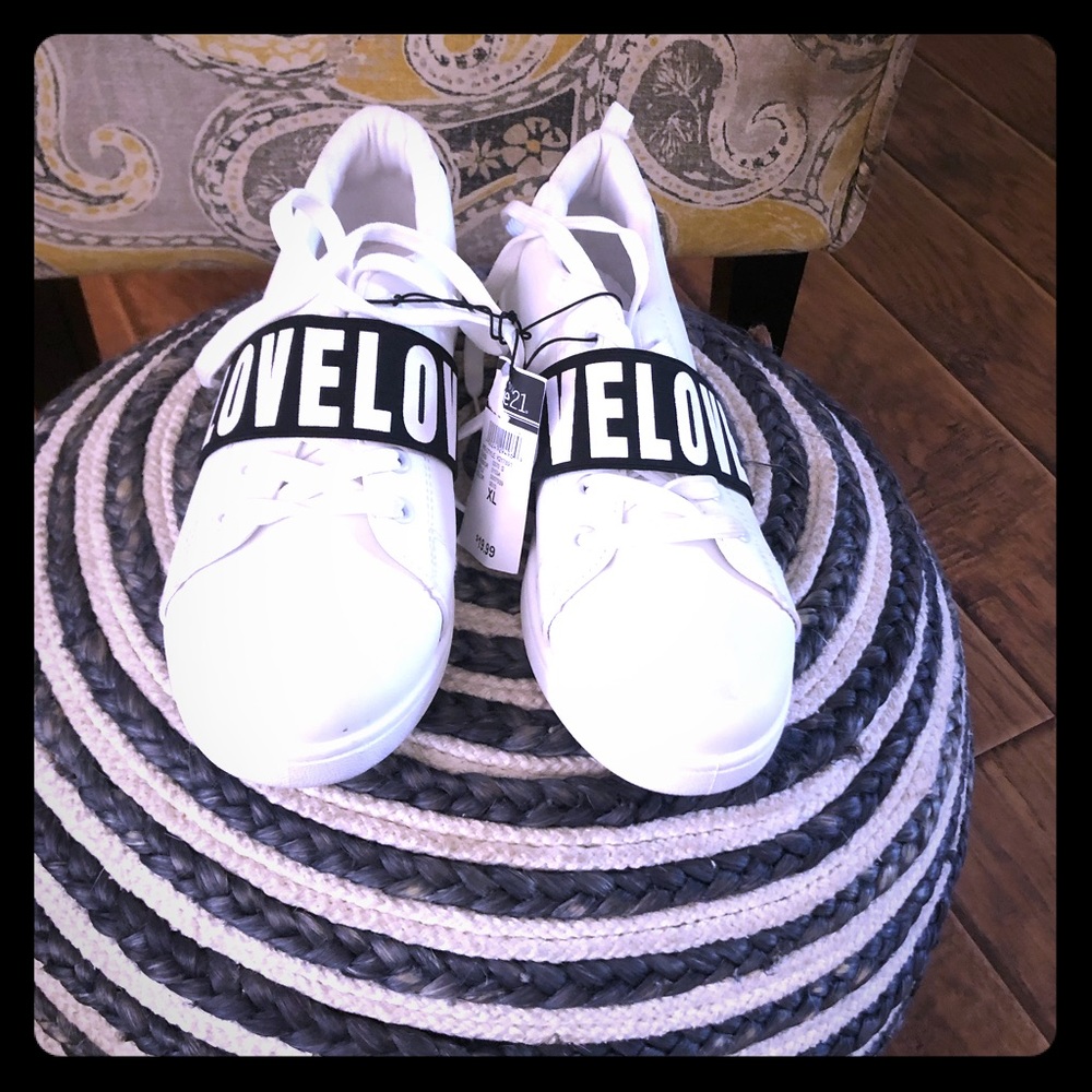 Brand new tennis shoes